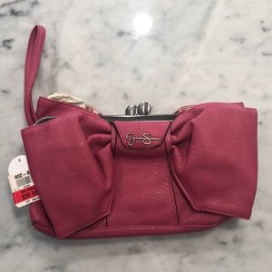 Jessica Simpson clutch